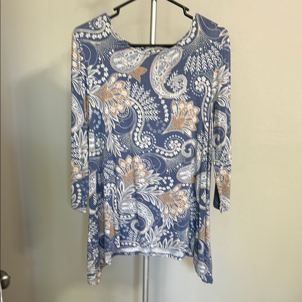 Ruby Rd. Blue and Cream Tunic Top